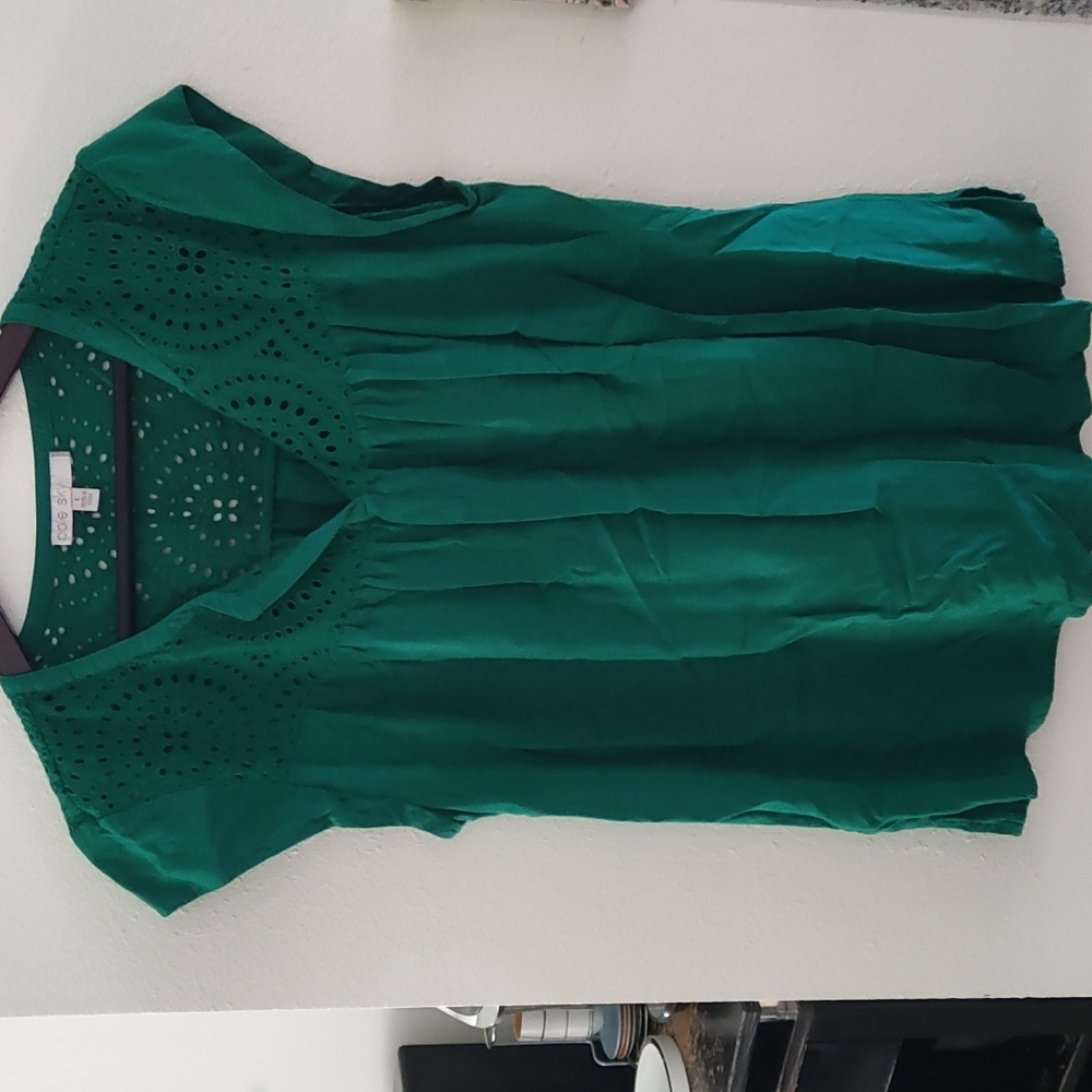 Emerald Green V-neck cap sleeve top.